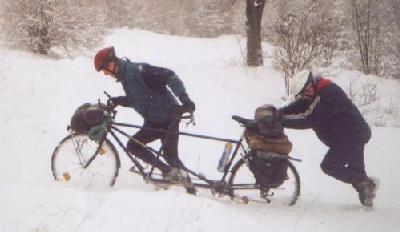 Velikono�n� sn�hov� radov�nky roku 2001...